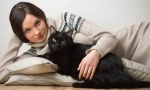 Защо самотни жени развъждат котки